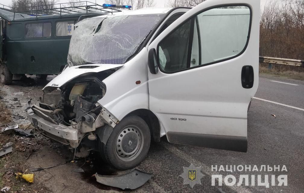 В Олешківському районі на Херсонщині загинуло 5 людей під час аварії на трасі (фото)