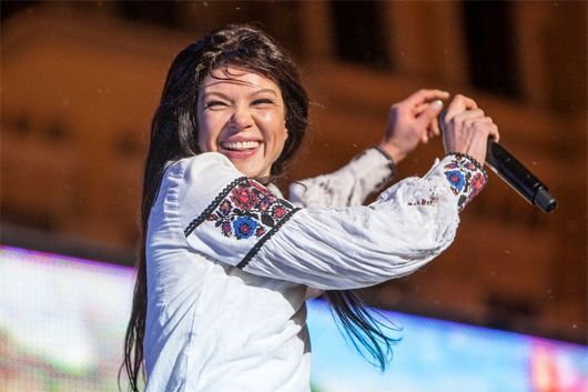 Співачка Руслана організовує новорічне шоу на чистій енергії в Ізмаїлі