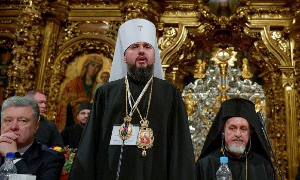 Календарне питання є болючим для Української церкви - Епіфаній