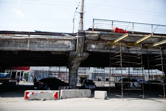 Останні дні «стомленого»: у Києві стартувала реконструкція Шулявського мосту