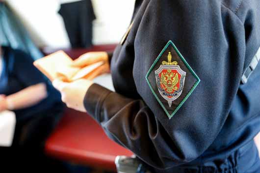 По кому удар: чому ЦВК заборонив голосування за президента України в Росії