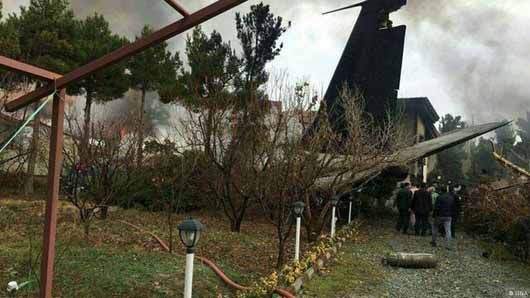В Ірані розбився вантажний «Боїнг-707»: під час приземлення врізався в житлові будинки
