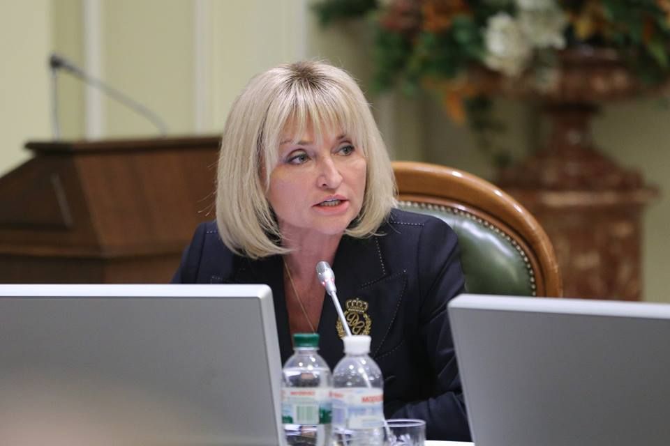 Ірина Луценко погрожує Гриценку судом за образу сина
