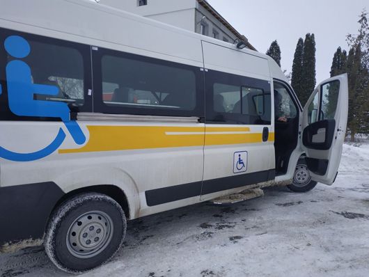 На Тернопільщи­ні з’явилося перше соціальне таксі для людей з інвалідністю