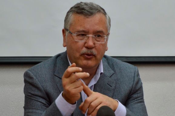 Анатолію Гриценку влаштували «теплу ванну» на каналі екс-регіонала Мураєва
