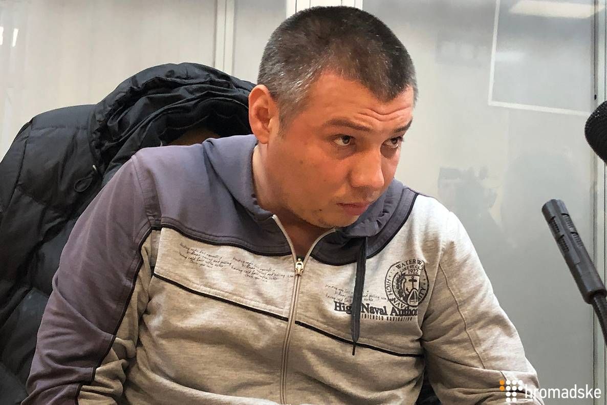На суді розкрили особу поліцейського, який бив хлопця з С14