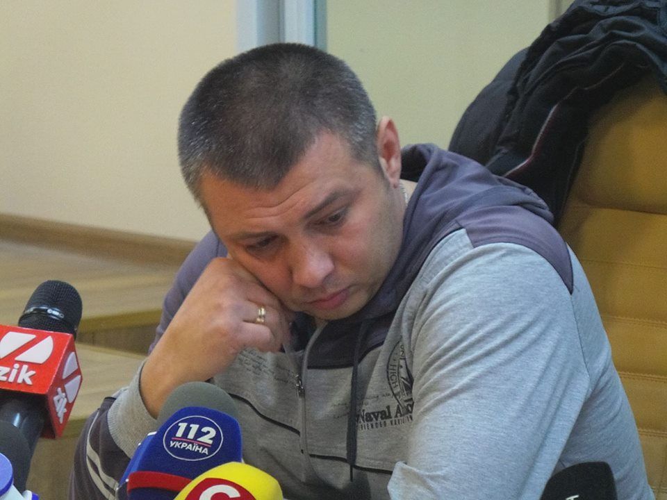 Поліцейський в штатському, що бив хлопця з С14, заарештований на 2 місяці