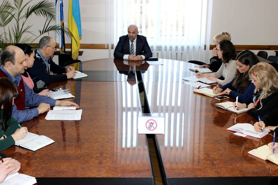 Владислав Мангер після внесення застави вийшов на роботу до Херсонської облради
