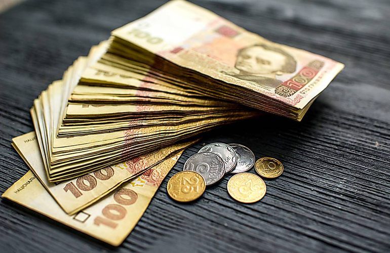 Разом з пенсією або в касі: як можна буде отримати субсидії готівкою