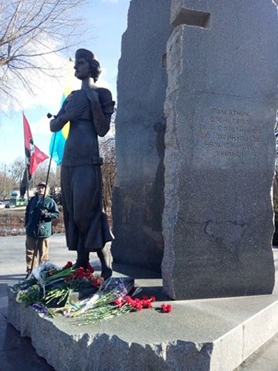 У Бабиному Яру представники влади і громадськості вшанували пам’ять Олени Теліги