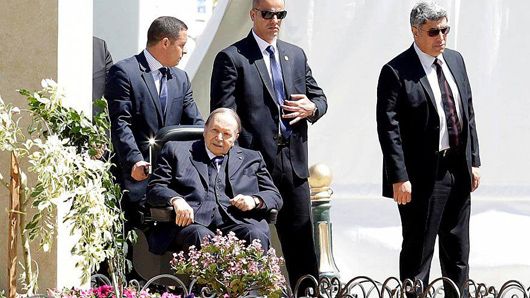 Прикутий до візка 82-річний президент Алжиру балотуватиметься вп'яте