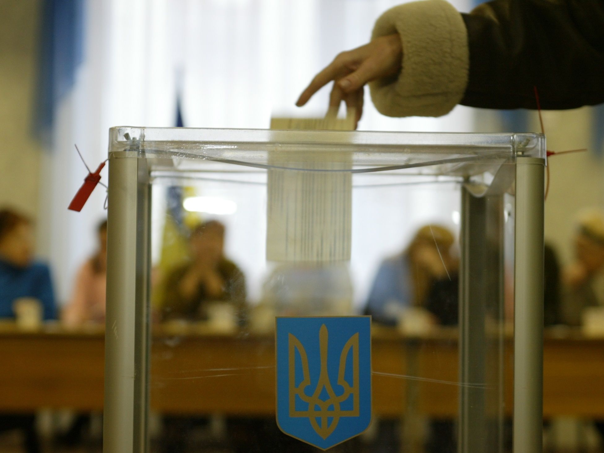 Канада дасть Україні гроші на чесні вибори
