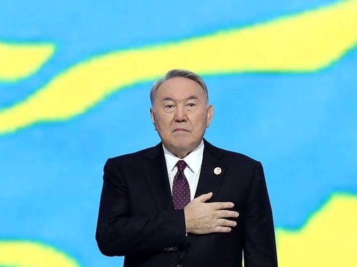 Президент Казахстану Назарбаєв пішов у відставку
