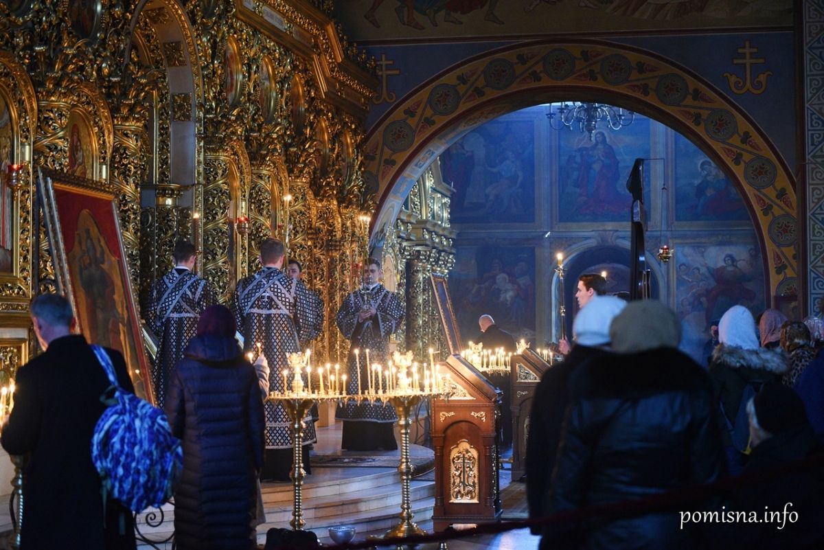 У храмах ПЦУ молитимуться за Україну в час виборів