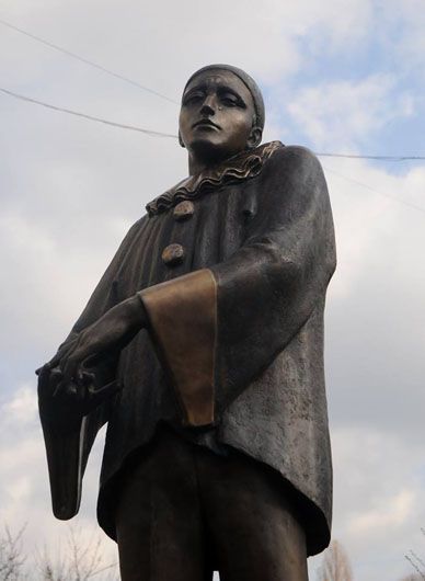 На Подолі відкрили пам’ятник Олександру Вертинському