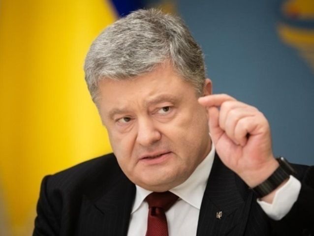 Порошенко за опитуваннями впевнено проходить до другого туру виборів