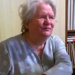Глуха і незряча волонтерка з Луцька мотивує здорових, як треба воювати за Україну