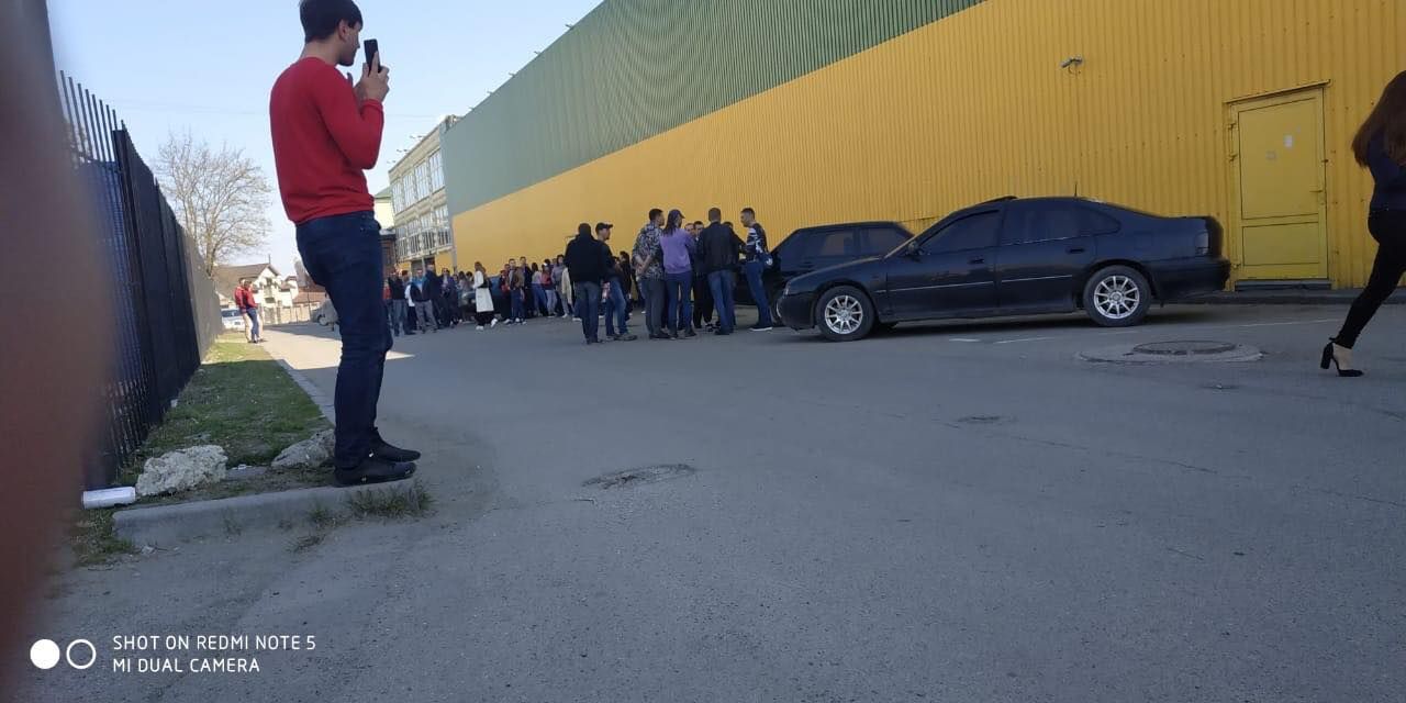 «Батьківщина» привезла до Івано-Франківська півсотні невідомих людей