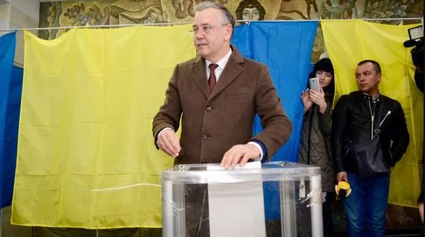 Анатолій Гриценко не готовий підтримати жодного з лідерів у ІІ турі (відео)