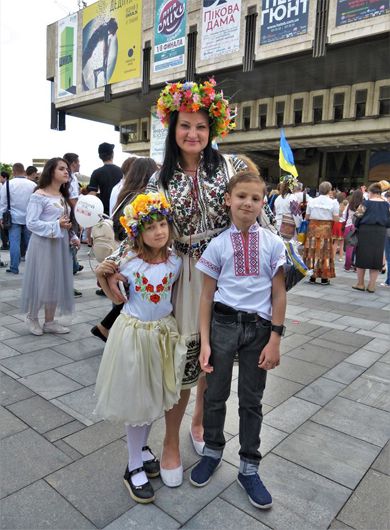Із кулеметницею Яною Червоною попрощалися у Харкові біля пам'ятника Шевченку