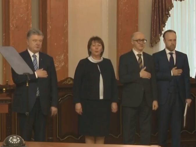 Антикорупційний суд запрацював: судді склали присягу (відео)