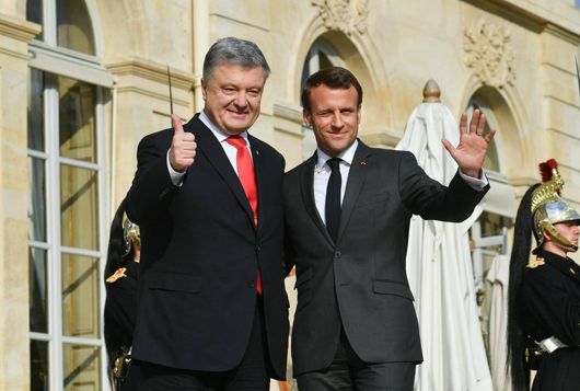 Сам напросився: що пишуть про зустріч Зеленського з Макроном у самій Франції