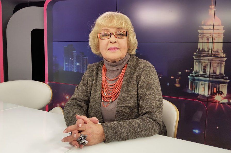 Ада Роговцева: Йдучи в політику, Зеленський ризикує втратити професію
