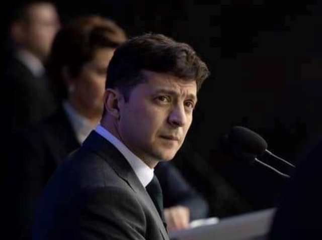 Суд Києва не став знімати Володимира Зеленського з виборів