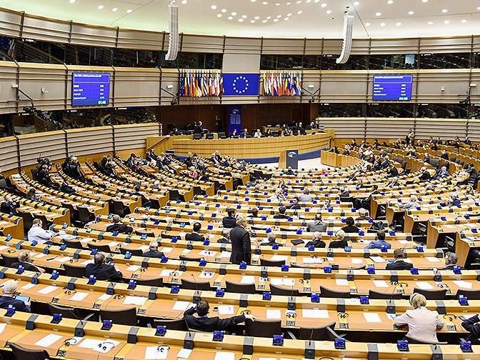 Європарламент засудив указ Путіна про паспорти для окупованого Донбасу