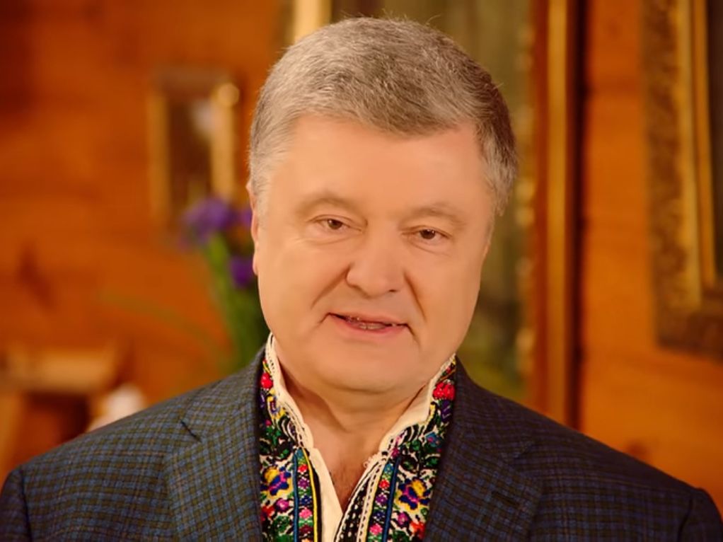 Петро Порошенко привітав Україну: «Великдень цього року унікальний» (фото, відео)