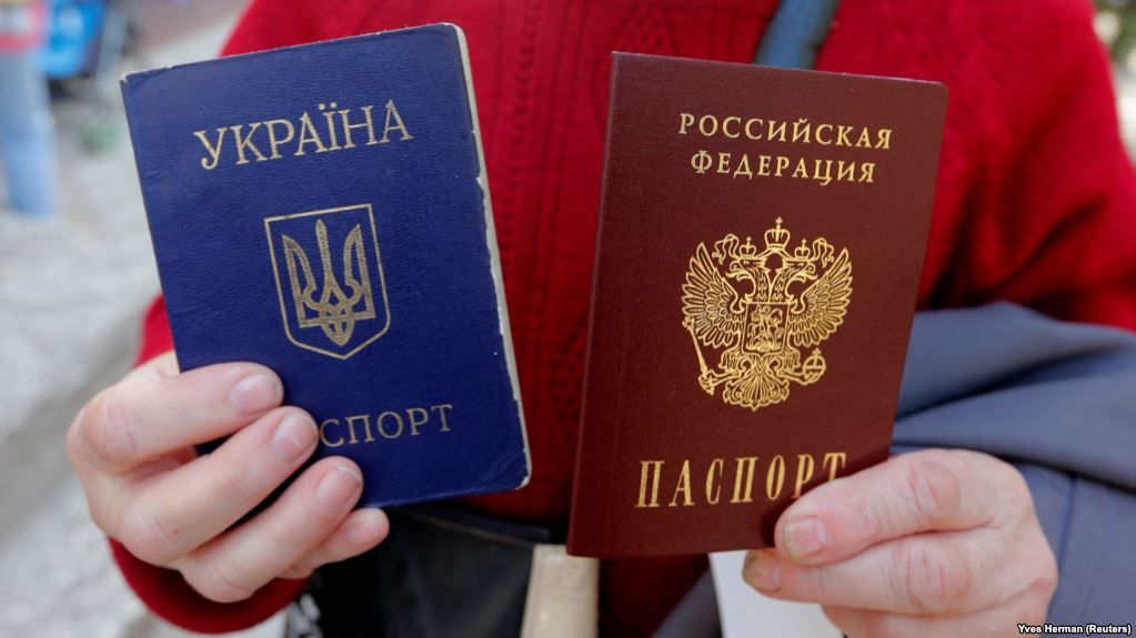 Жителів ОРДЛО позбавлять пенсій та соцвиплат за російський паспорт