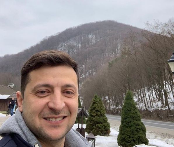 Зеленський отримав 850 гривень штрафу за показаний в ІІ турі бюлетень