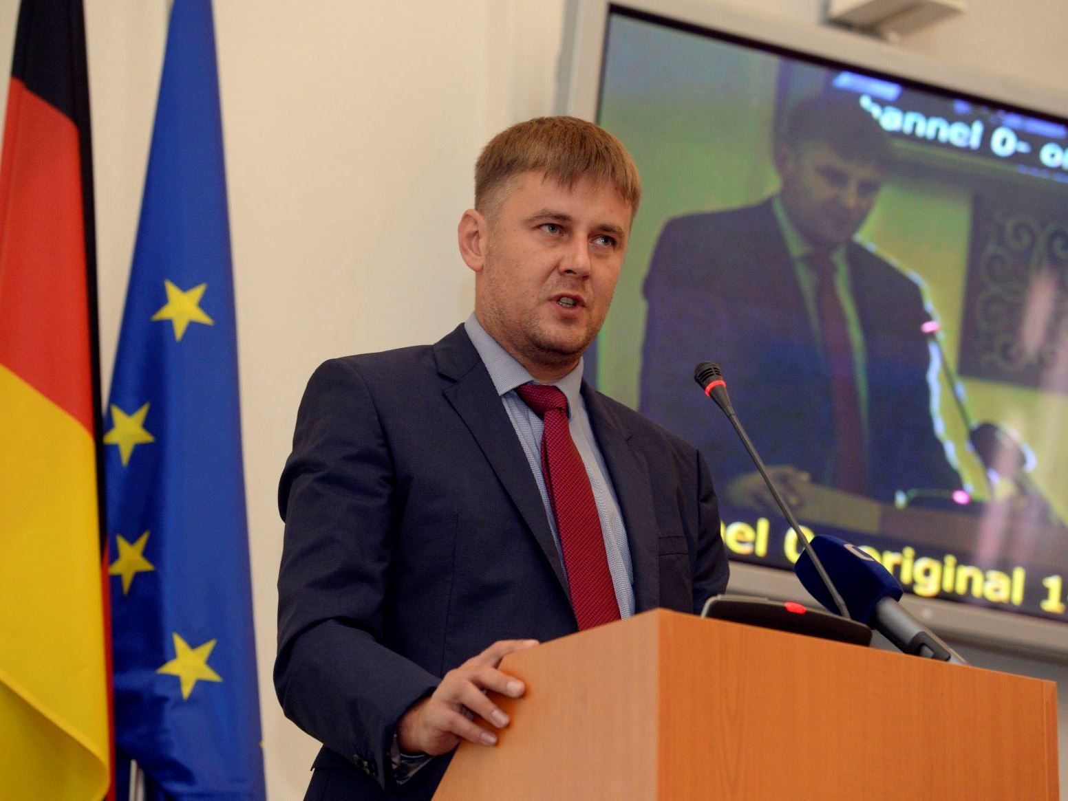 ЄС через небажання «тиску» не планує санкцій за паспорти Путіна