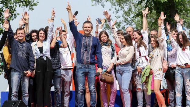 Партія Вакарчука братиме участь у дострокових виборах в Раду