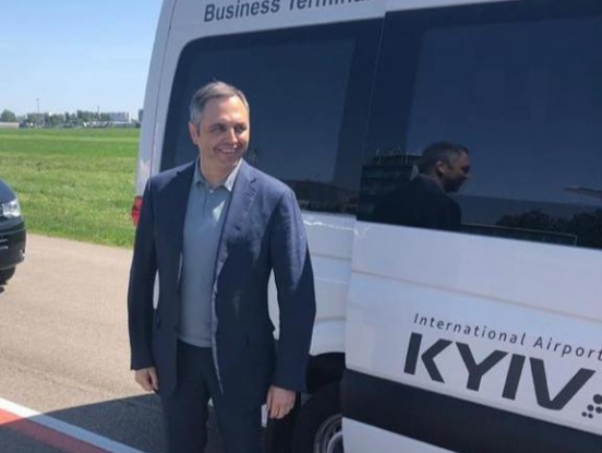 Радник Януковича Портнов винайняв охоронців iз МВС і заявив до ДБР про «зраду» Порошенка
