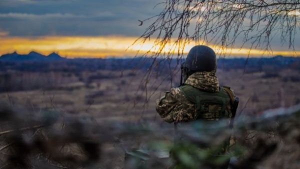 Розвідка: на Донбасі окупанти стягують важку техніку до лінії розмежування