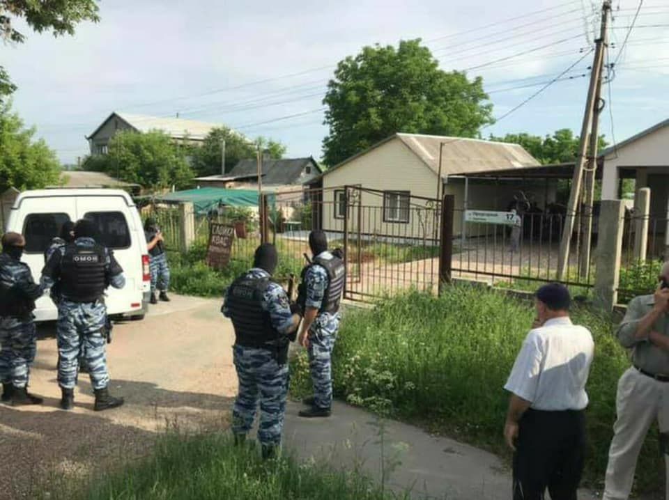 У Криму знову обшукують кримських татар