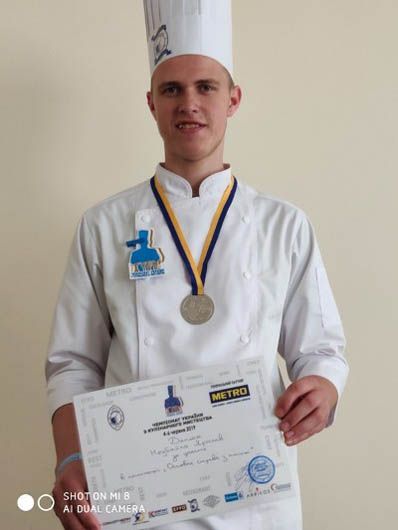 Черкаський студент виборов «срібло» на чемпіонаті кулінарного мистецтва в Києві