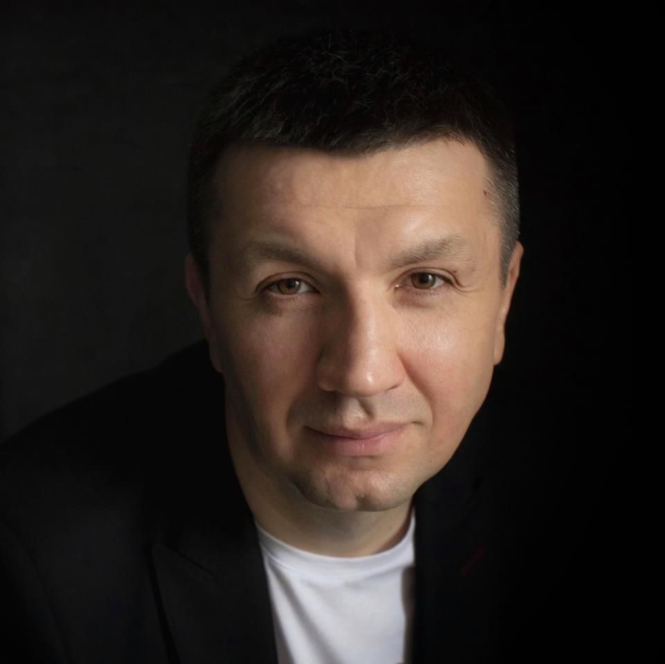 «Ватний прошарок оточення президента»: ведучий 1+1 відмовився йти в Раду від «Слуги народу»