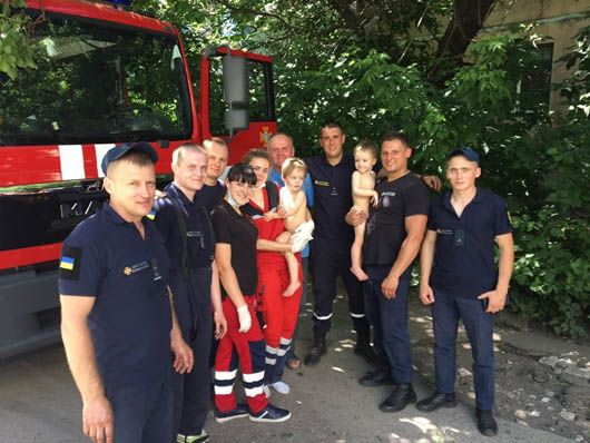 У Черкасах під час побутової пожежі врятували двох дітей і їхнього батька