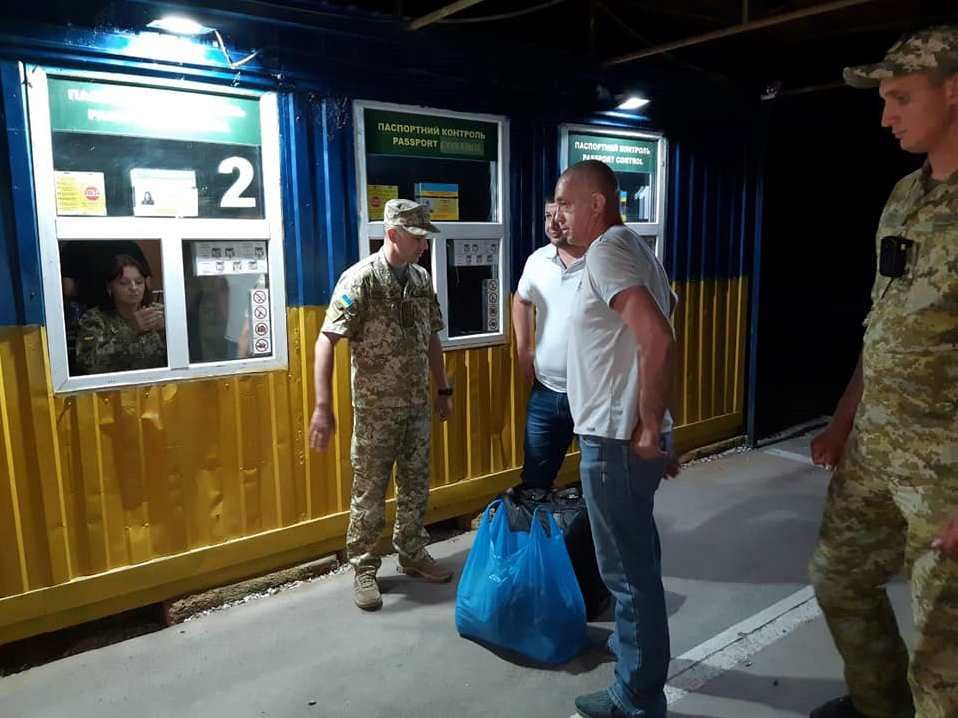 Звільнений капітан Віктор Новицький повернувся з окупованого Криму