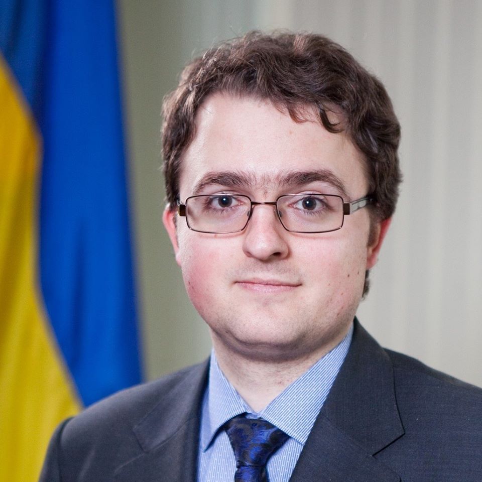 Зеленський призначив постпреда президента України в АРК