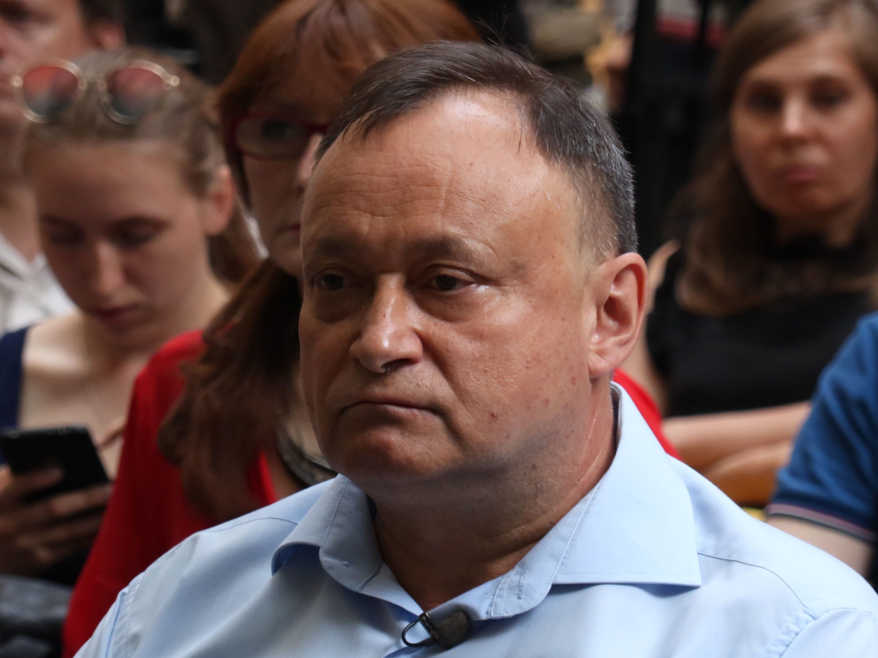 Зеленський дав «Героя України» трьом водолазам, що пірнали під зруйнований реактор ЧАЕС
