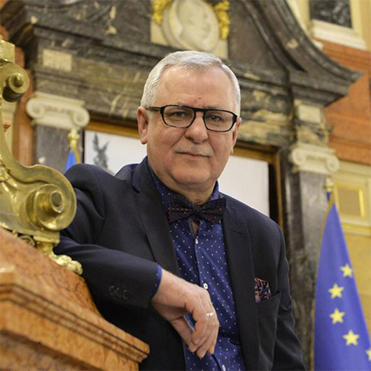 Ризик, прорив та віра в дива: За 40 років творчості Василь Вовкун здійснив понад 300 постановок