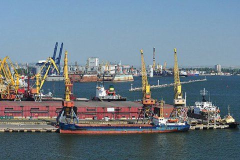 Зеленський хоче призупинити екологічні перевірки іноземних суден у морпортах