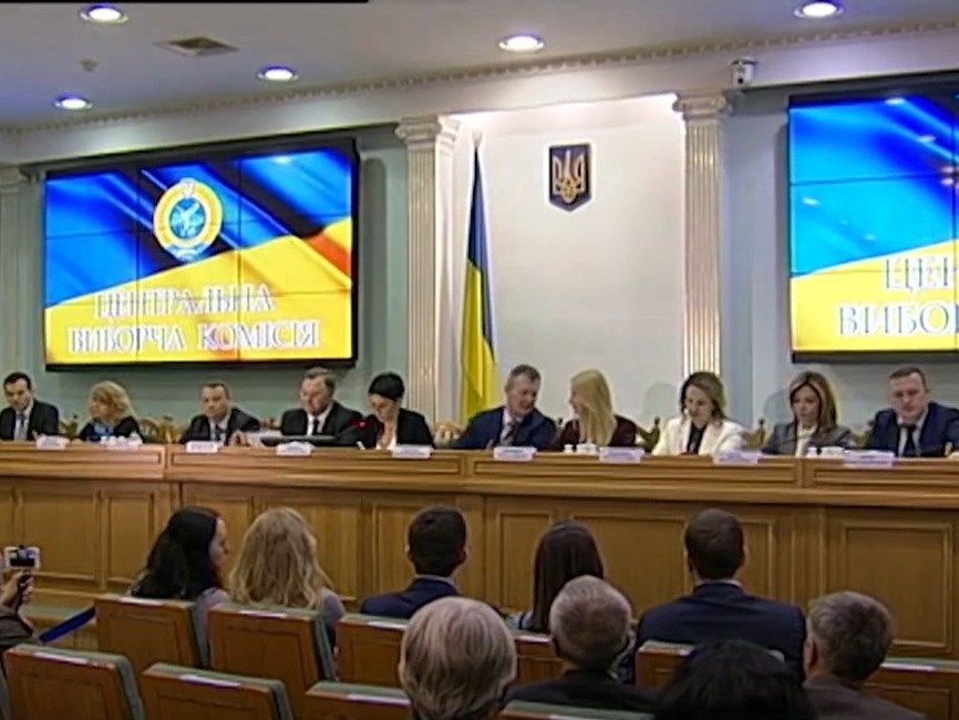 ЦВК вперше в історії опублікувала фото всіх мажоритарників