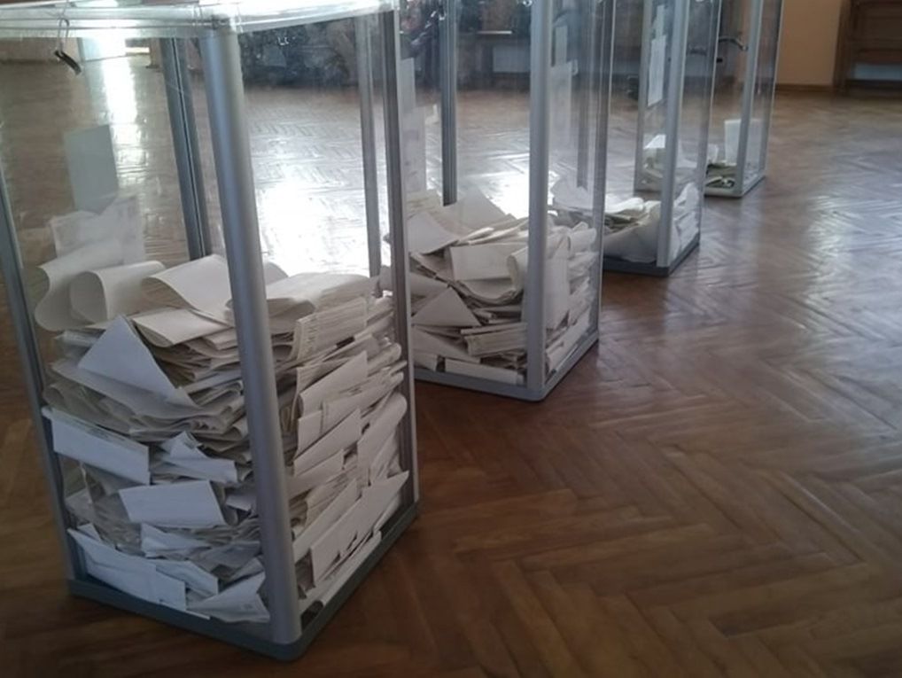 У 5 округах може відбутися повторний перерахунок голосів