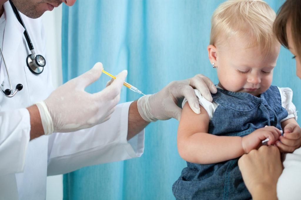 В Україні розпочалася кампанія з вакцинації від дифтерії та правця