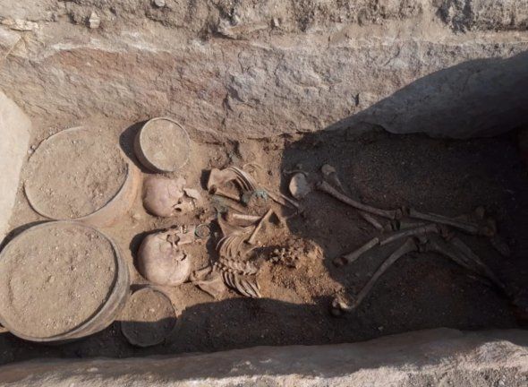 Археологи розкопали могилу закоханих, якій 4 тис. років
