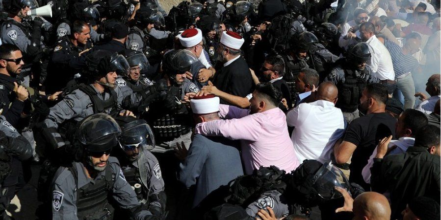 На Храмовій горі в Єрусалимі сталися зіткнення  між мусульманами і поліцією